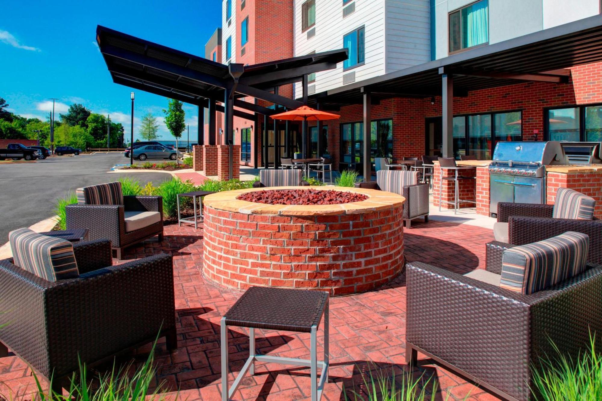 Towneplace Suites By Marriott Macon Mercer University Exterior photo